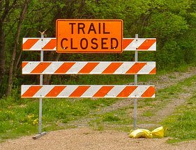 TrailClosedSign2
